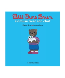 Petit Ours Brun S Amuse Avec Son Chat